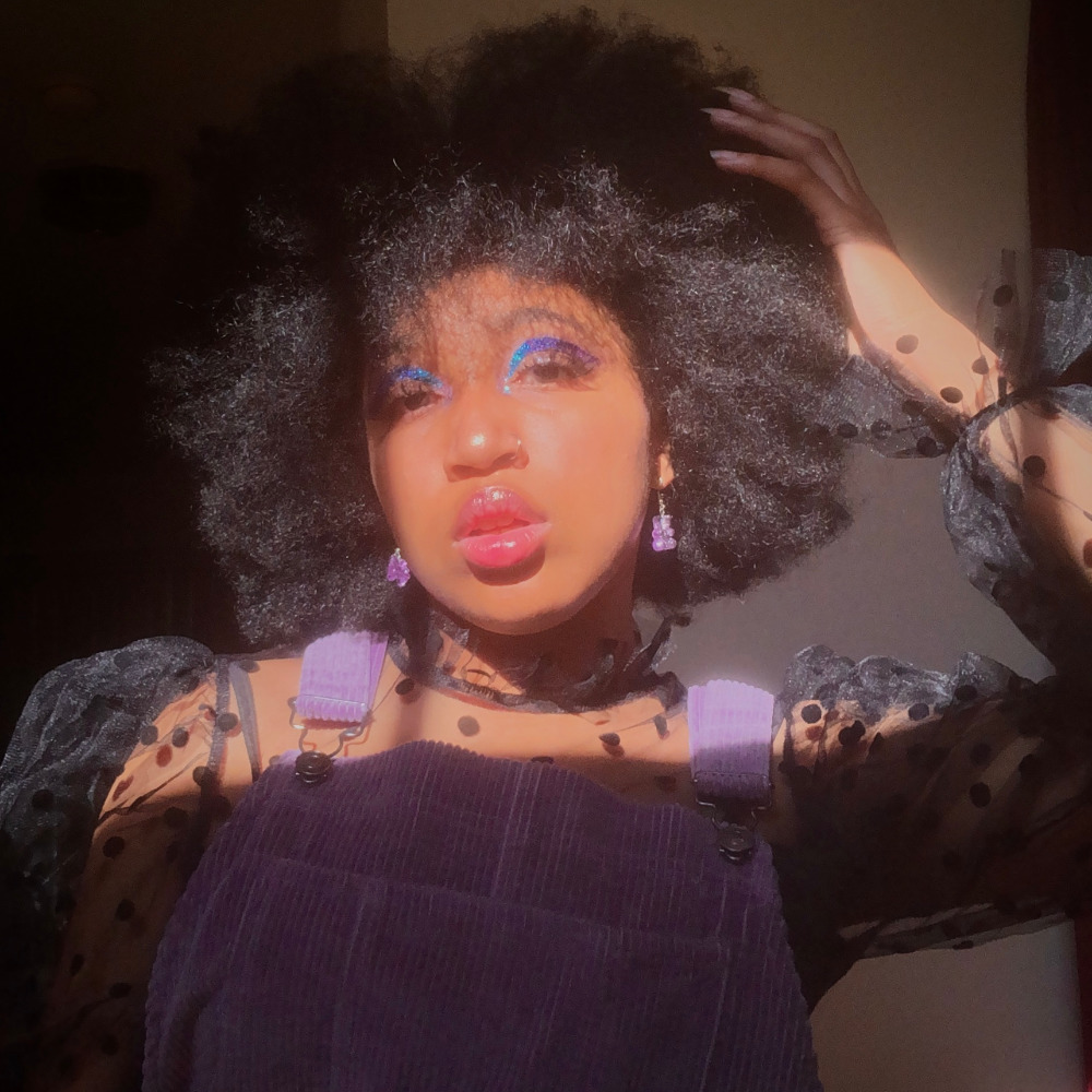 Meet your Posher, Liana